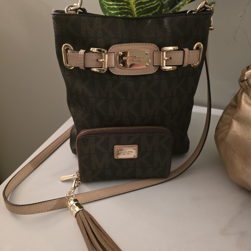 Michael Kors Black and Tan Crossbody Bag Set